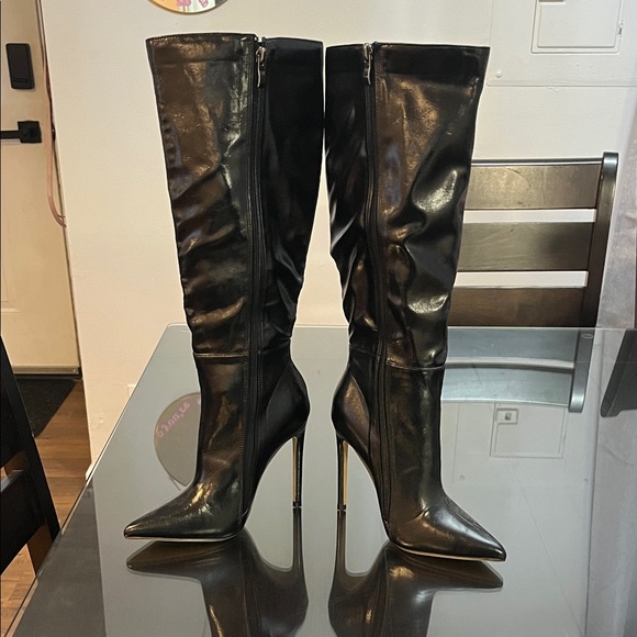 Black Knee-High Stiletto Heeled Pointed Toe Women's Boots - Picture 3 of 5